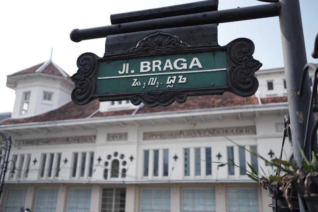 Mitra Bandung Hotel Экстерьер фото