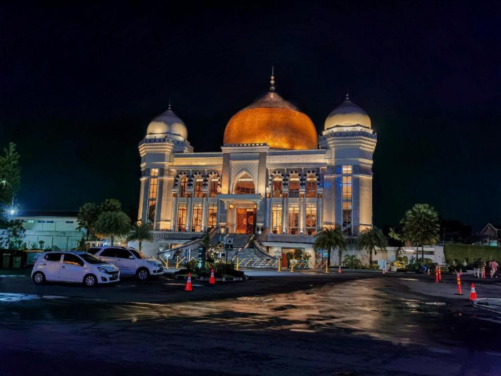 Mitra Bandung Hotel Экстерьер фото