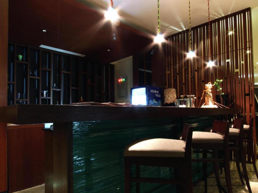 Mitra Bandung Hotel Экстерьер фото