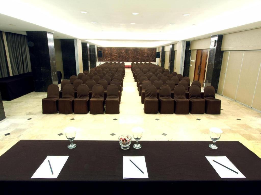Mitra Bandung Hotel Экстерьер фото