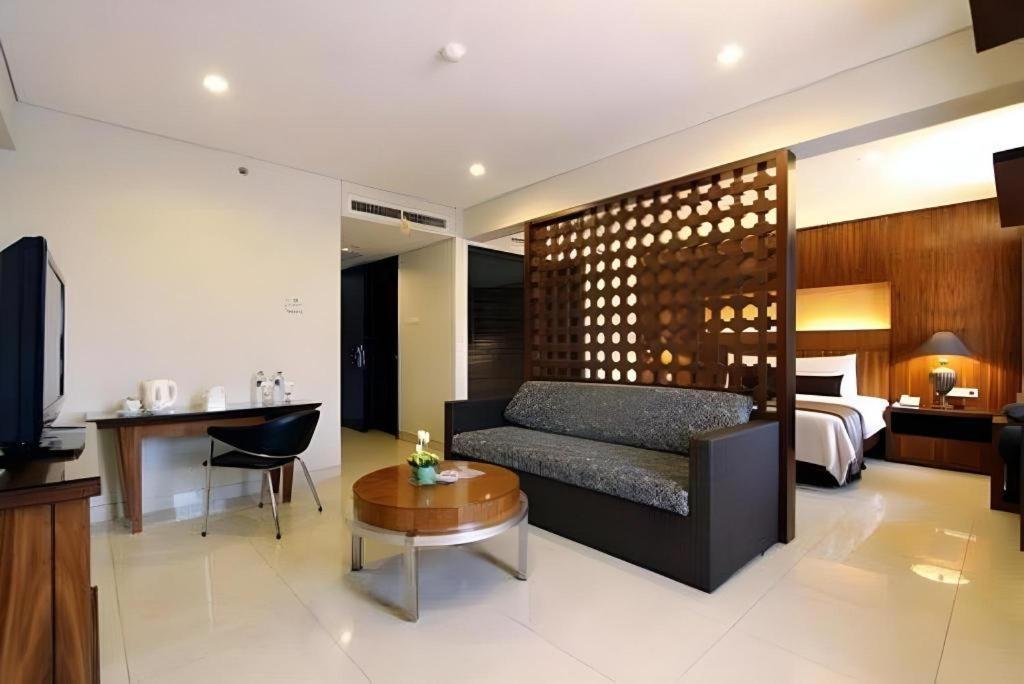 Mitra Bandung Hotel Экстерьер фото