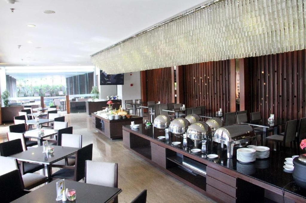 Mitra Bandung Hotel Экстерьер фото