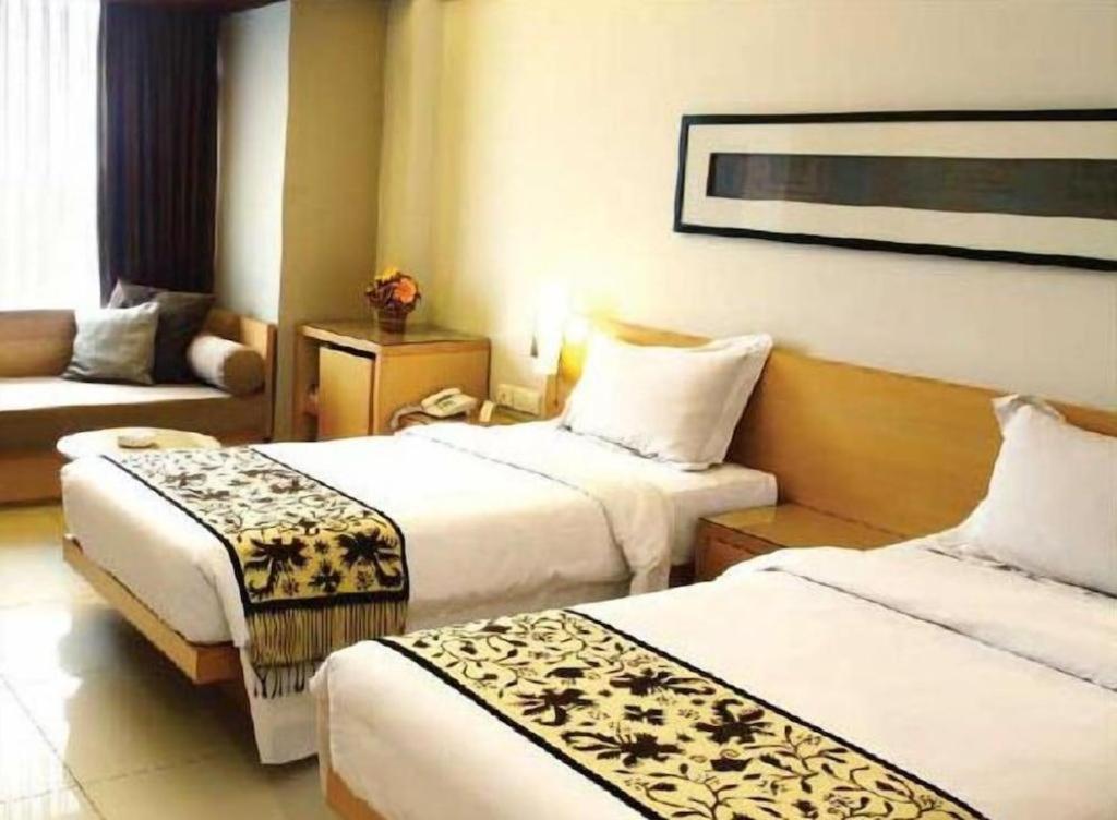 Mitra Bandung Hotel Экстерьер фото