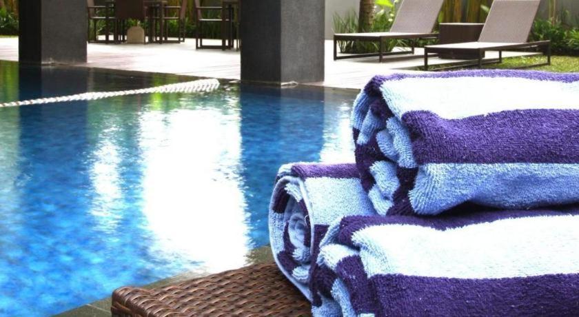 Mitra Bandung Hotel Экстерьер фото