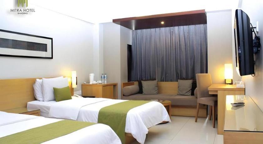 Mitra Bandung Hotel Экстерьер фото