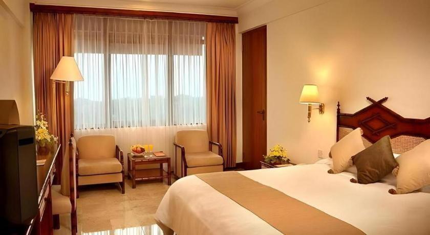 Mitra Bandung Hotel Экстерьер фото