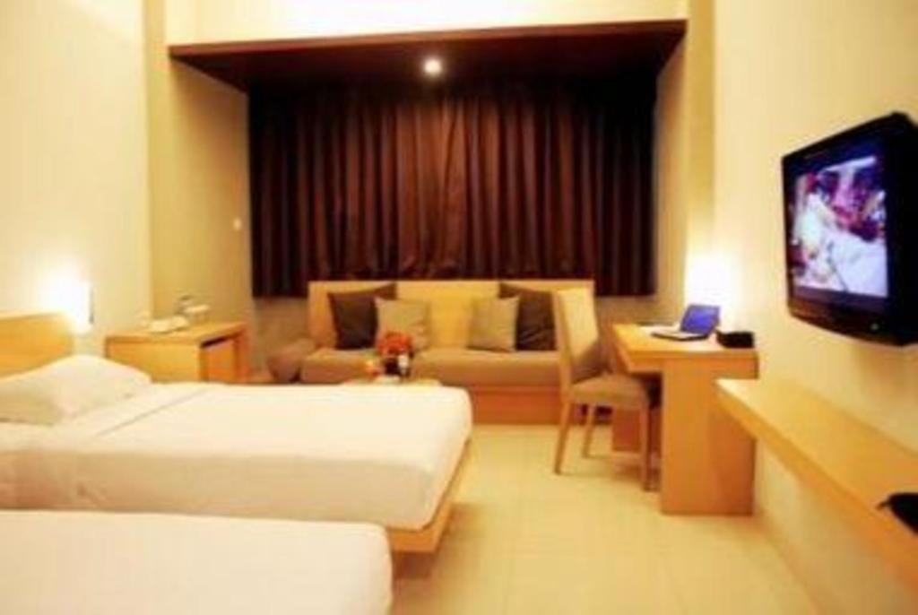 Mitra Bandung Hotel Экстерьер фото